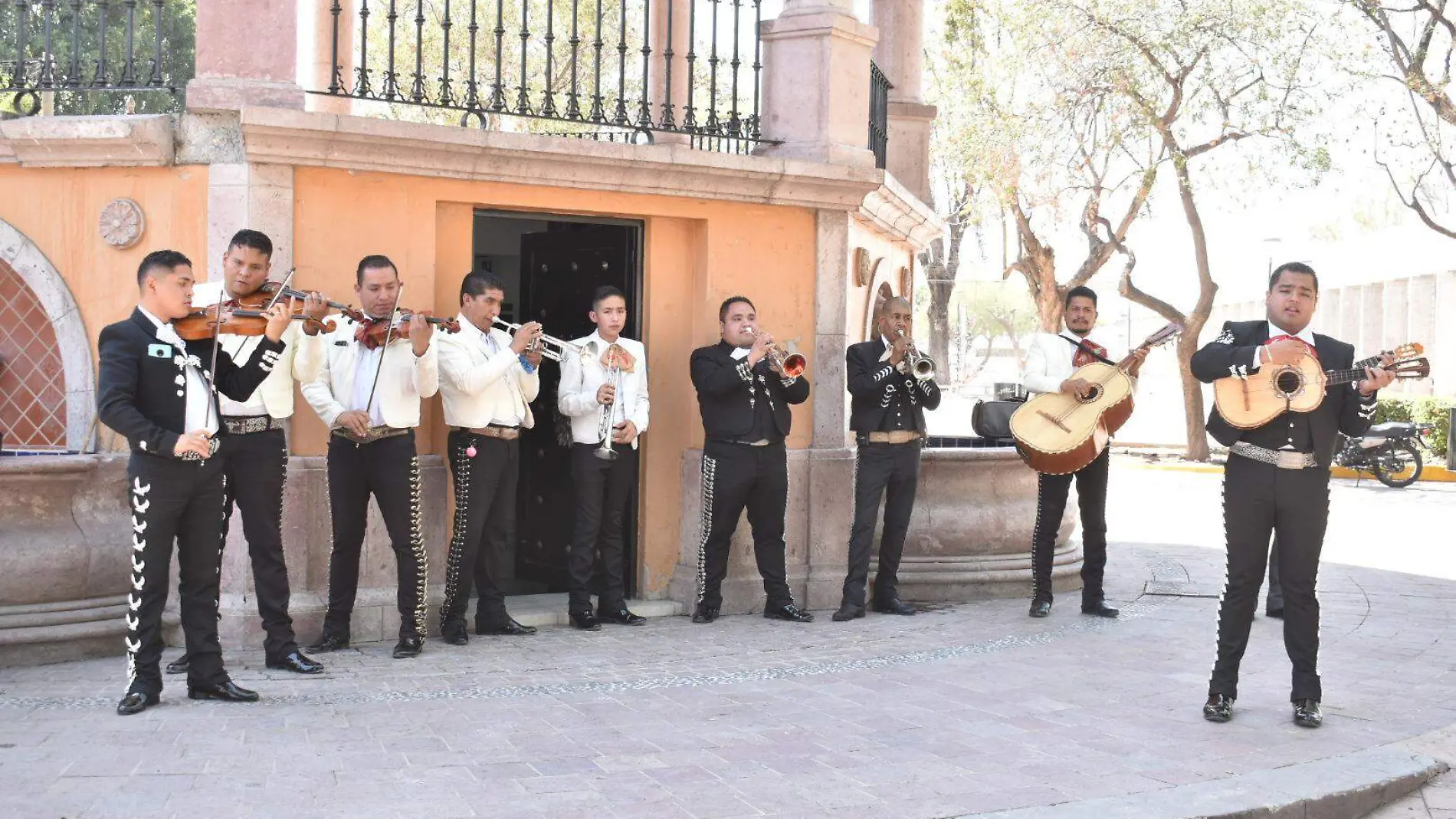 mariachis-de-leon (3)